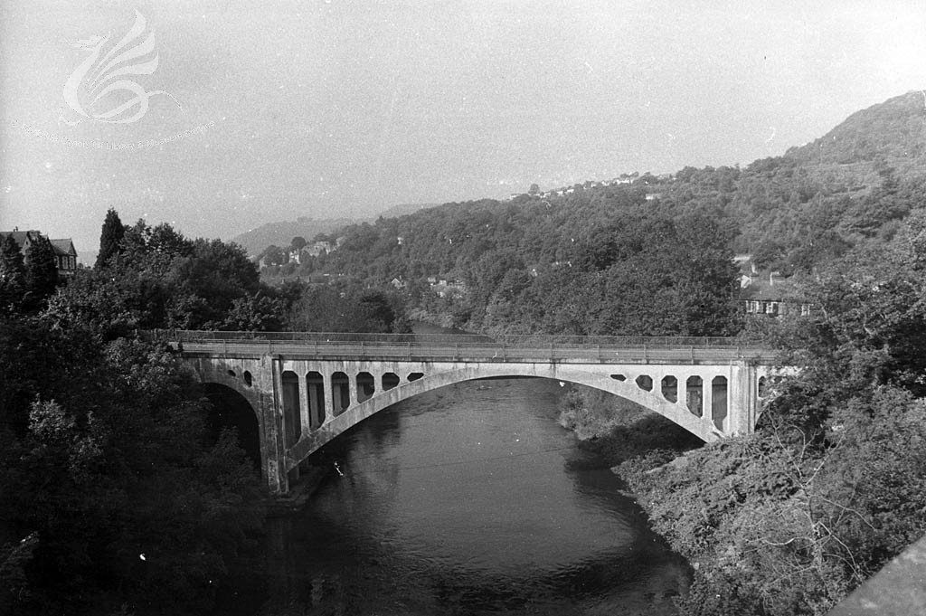 Apr 6th 1909 – The white Bridge crossing the River Taff at the top of Berw Road was opened. #OnThisDay