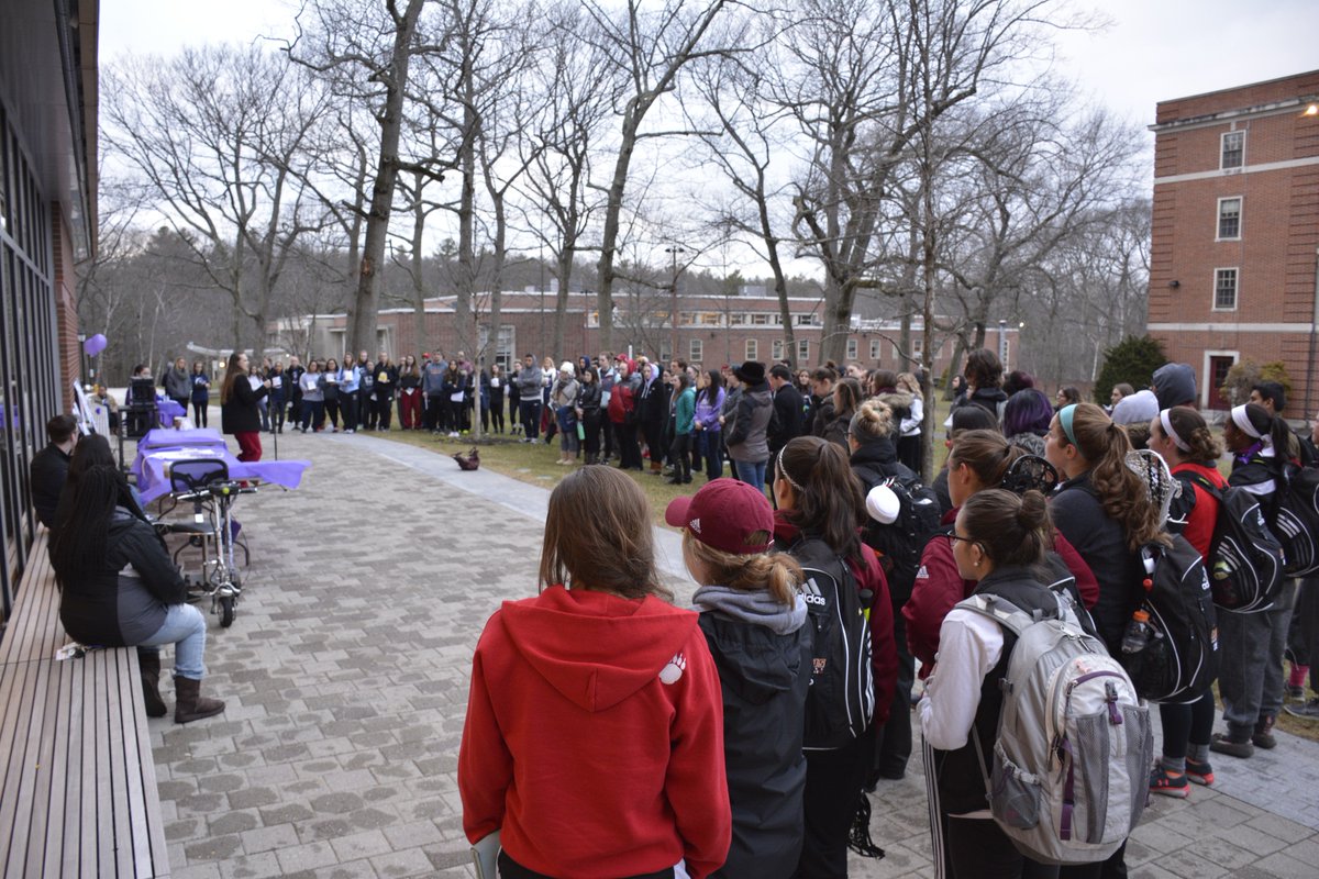 RegisCollege_MA's tweet photo. Dozens came together last night to #TakeBacktheNight with @RegisNeighborIX for #RCSAVEWeek https://t.co/qnZ32gyJr5