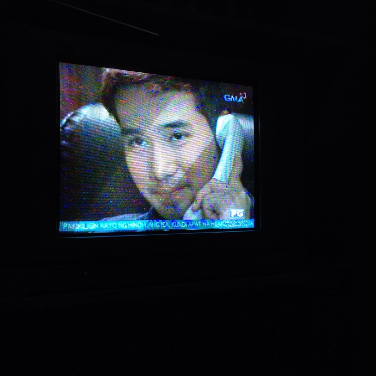 kenyeye1's tweet photo. Smile lang Yuan! killer smile!!! #MTBJEYAMoves @akosiKenChan https://t.co/VvLoHbVBKI