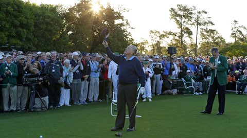 Jack Nicklaus tipping his cap to Arnold Palmer before his tee shot this morning #TheMasters