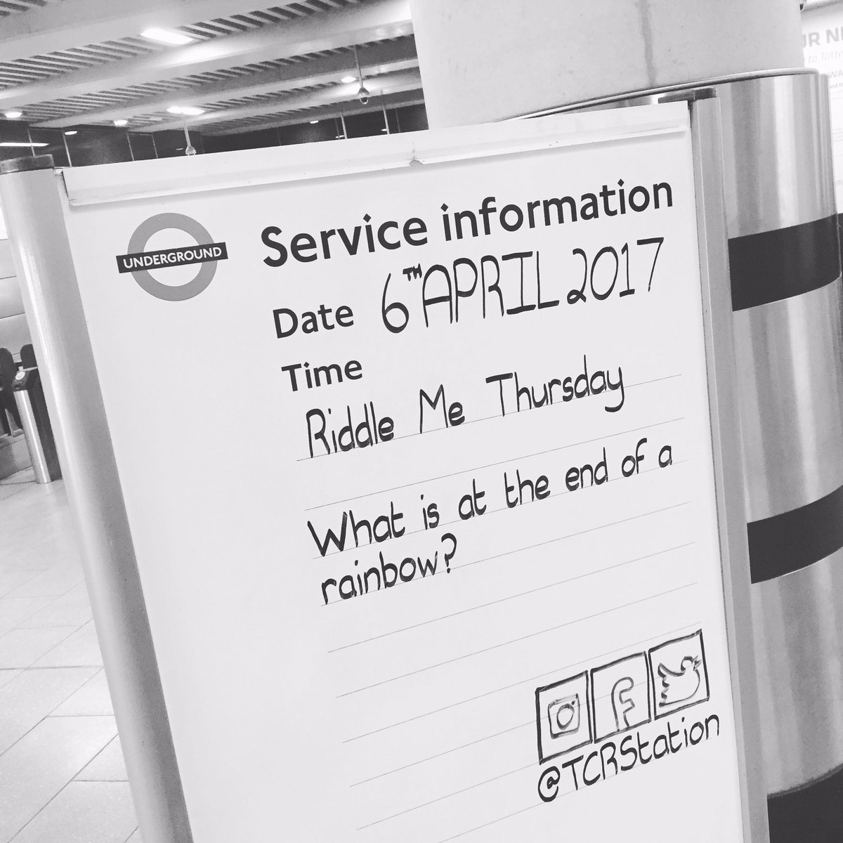 THETCRGUY's tweet photo. PLEASE PRIVATE MESSAGE THE ANSWER #RiddleMeThursday #TubeRiddle #TCRStation #Riddles #TottenhamCourtRoadStation #EndOfA #Rainbow https://t.co/oHwpyb937d