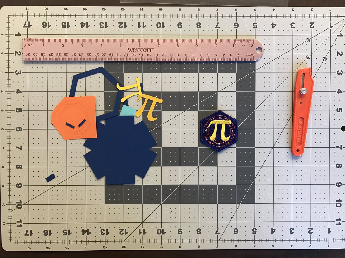 thealansmith's tweet image. Paper craft badge making with @beckymargraf workshop @CreativeSouthGA #INeedGlasses #createstuff