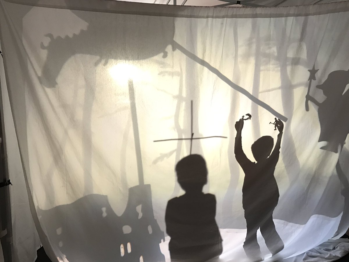 MeischClaude's tweet photo. EXPO: L'enfant compétent
#ForMida: Wat fir Erwuessener kee Wäert méi huet, ka Kanner zu grousser Kreativitéit inspiréieren. #Arcus https://t.co/IeR3ymzwGI