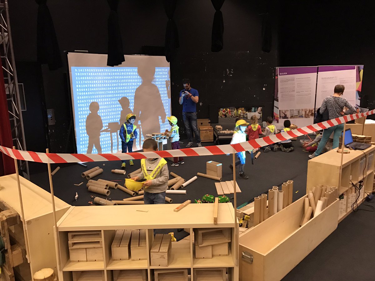 MeischClaude's tweet photo. EXPO: L'enfant compétent
#ForMida: Wat fir Erwuessener kee Wäert méi huet, ka Kanner zu grousser Kreativitéit inspiréieren. #Arcus https://t.co/IeR3ymzwGI