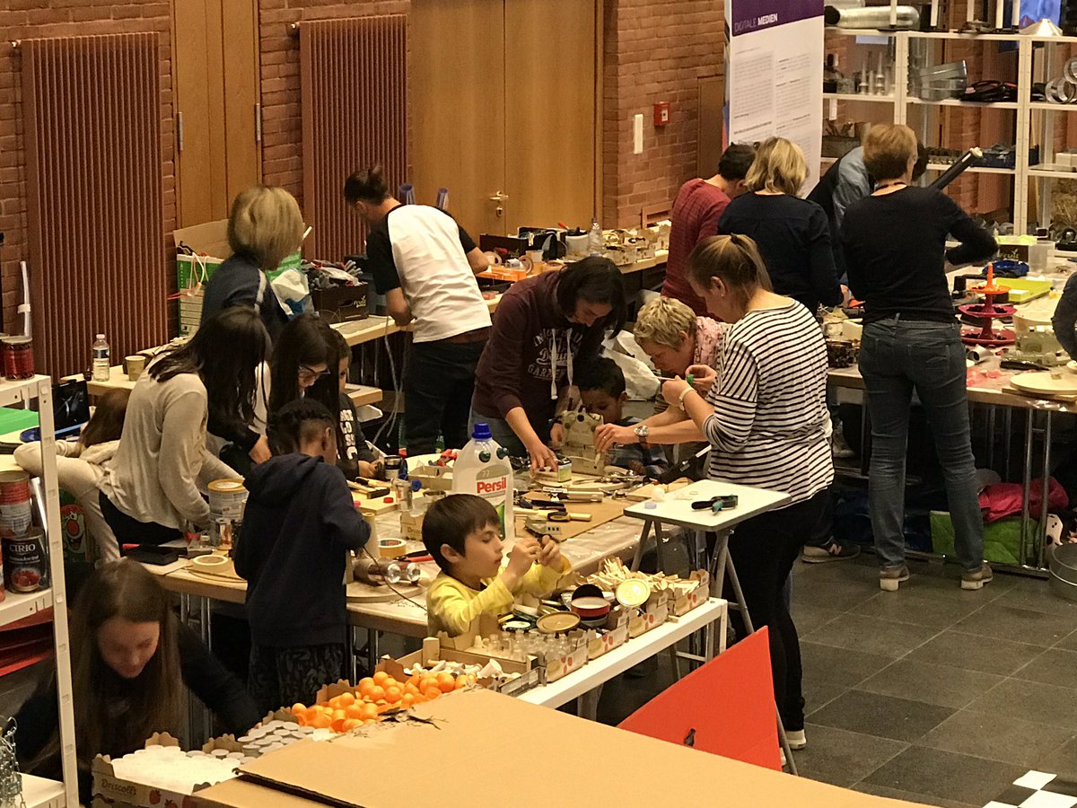 MeischClaude's tweet photo. EXPO: L'enfant compétent
#ForMida: Wat fir Erwuessener kee Wäert méi huet, ka Kanner zu grousser Kreativitéit inspiréieren. #Arcus https://t.co/IeR3ymzwGI