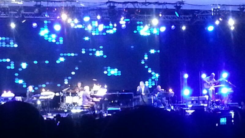 Salah satu penyanyi kebanggaanku @MarcellSiahaan bersama pak David ❤❤ #IndiHomeDavidFoster