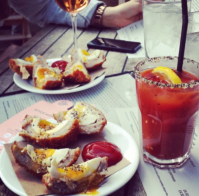 Time to take it outside.
#bestscotcheggs #fulhampubs #springtime