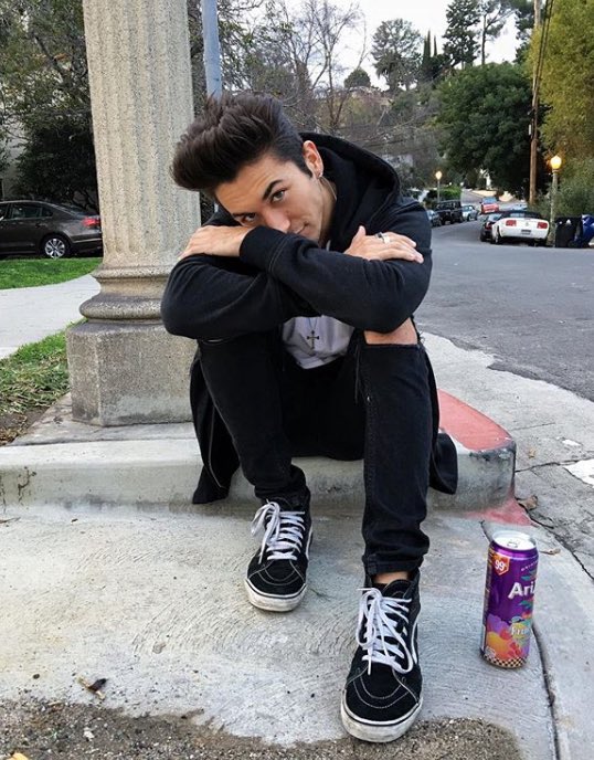 New fake 👽
Rt 👽