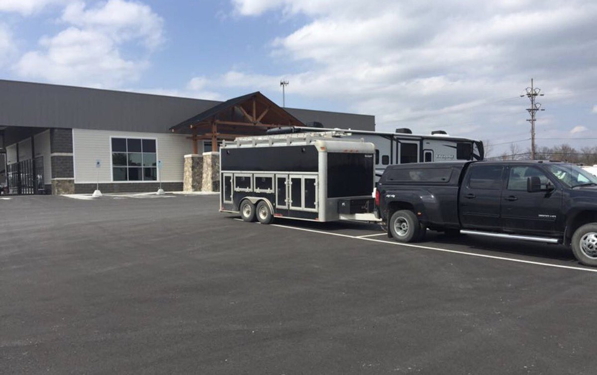 BowmanTechGrp's tweet photo. Install for Holman Motors new RV building. Samsung Digital Signage. #holmanmotors #btgproav #avinstaller #samsungmagicinfosignagesolution https://t.co/4CtyxAHbY9