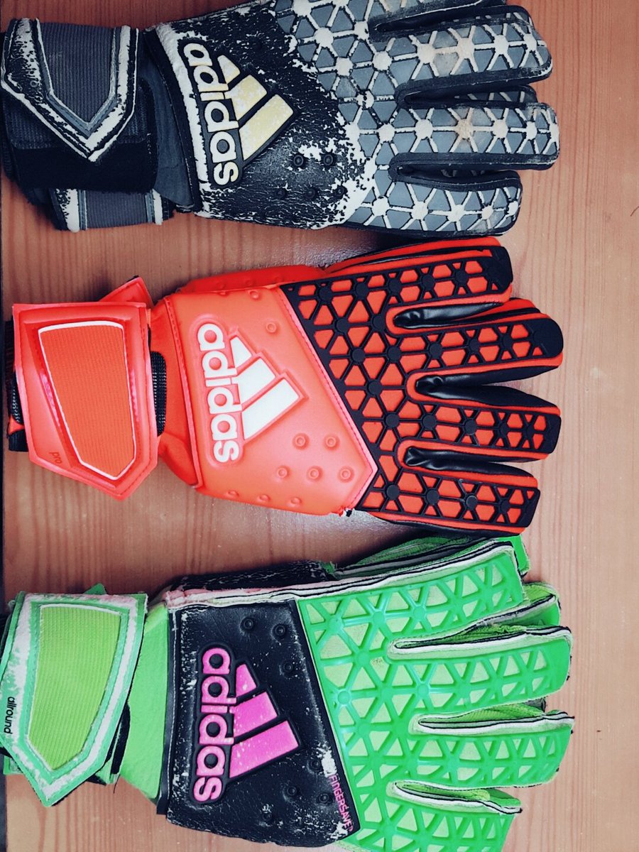 Mark サッカースパイクキーグロ垢 على تويتر サッカー垢 たくさんのスパイクキーパーグローブ好きの人と繋がりたい Adidas勢です 初めてのツイート Mark サッカースパイクキーグロ垢 على تويتر サッカー垢 たくさんのスパイクキーパーグローブ好きの人と繋がりたい Adidas勢です 初めてのツイート