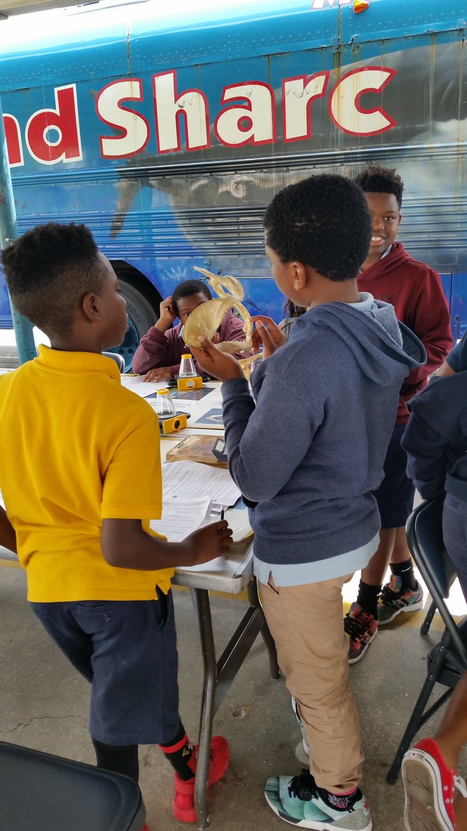 Land Sharc Mobile Lab at CES <a href="/MDCPS/">Miami-Dade Schools</a> @MiamiSup @NROSup <a href="/NROPierre_Louis/">Andy J. Pierre-Louis</a> @STEMDesignation