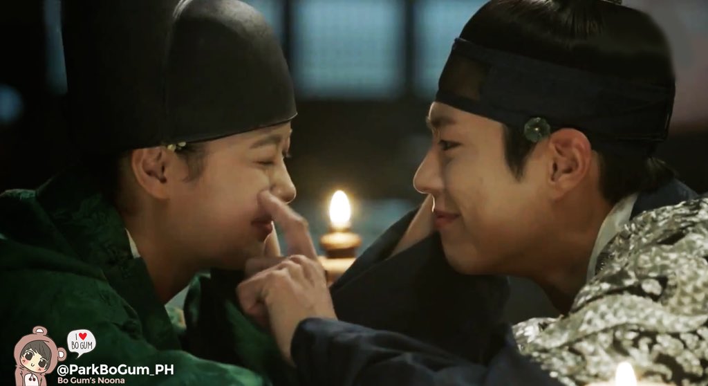 ParkBoGum_PH's tweet photo. They can still find time to make each other happy kahit na puro badtrip 'yung paligid. Hihihi 😍❤️ #LITMBisto https://t.co/f8y8MdILq7