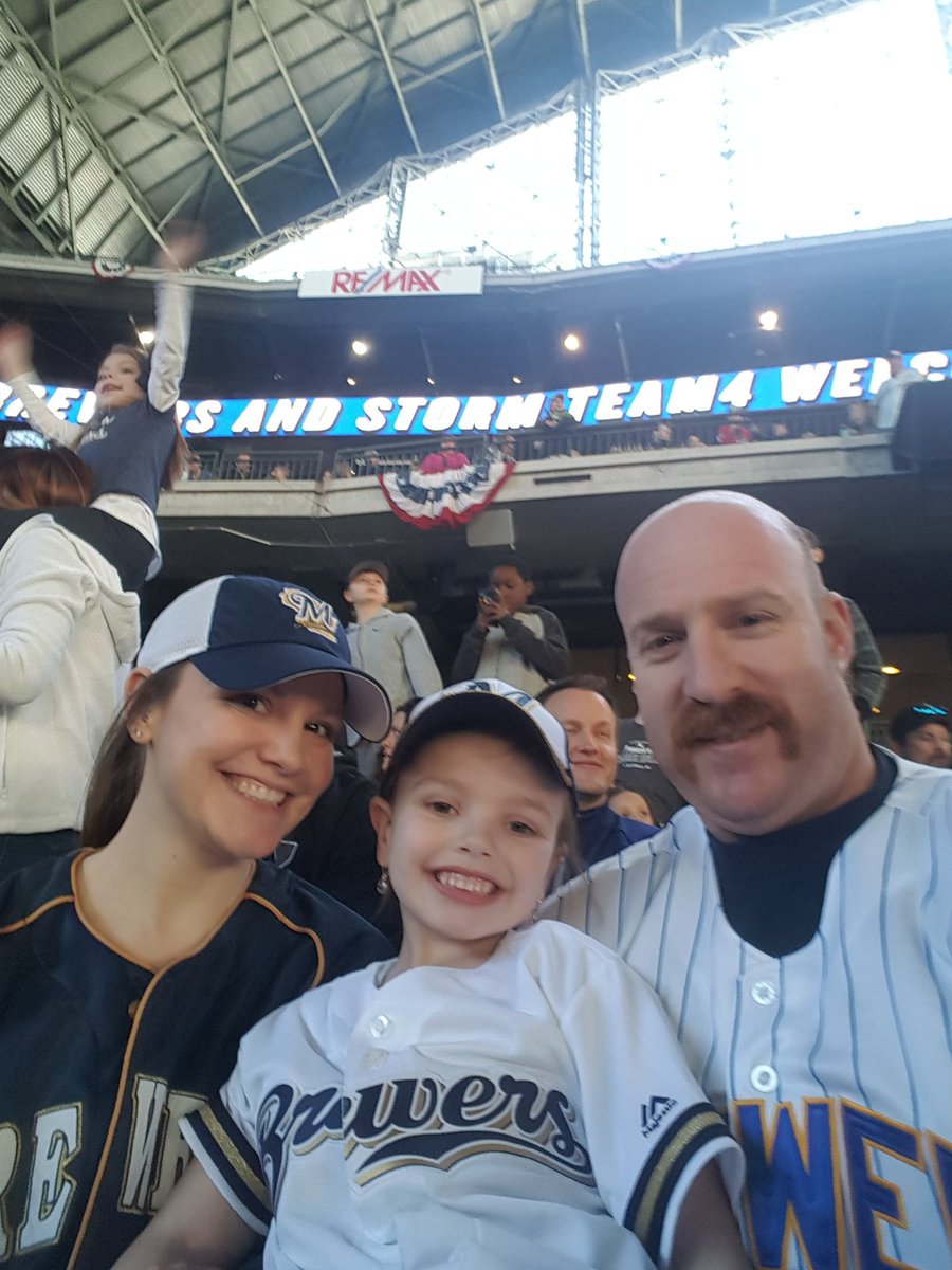 polzinkl11's tweet photo. #brewersweatherday https://t.co/fvx9fRhEMh