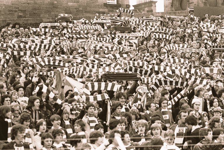 ultrslife's tweet photo. Celtic fans #scarftime #oldschool https://t.co/FW8Fqc2Me9