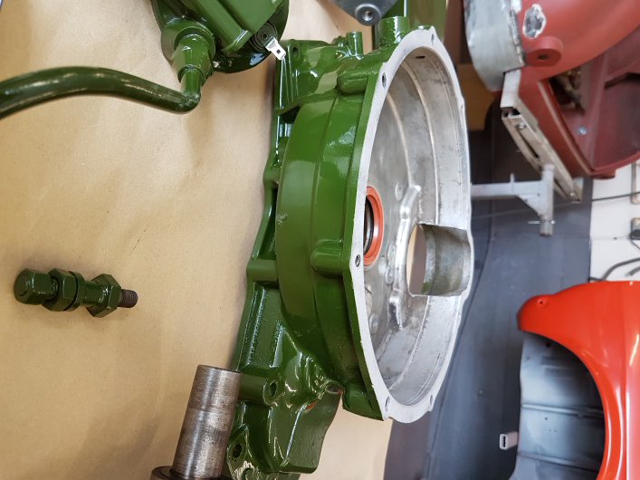 classicandretro's tweet photo. Classic Mini 850 engine, gearbox, radiator and parts painted ready for rebuild.   https://t.co/xKqLT5QTag                     #classicmini https://t.co/0nxiGiztfr