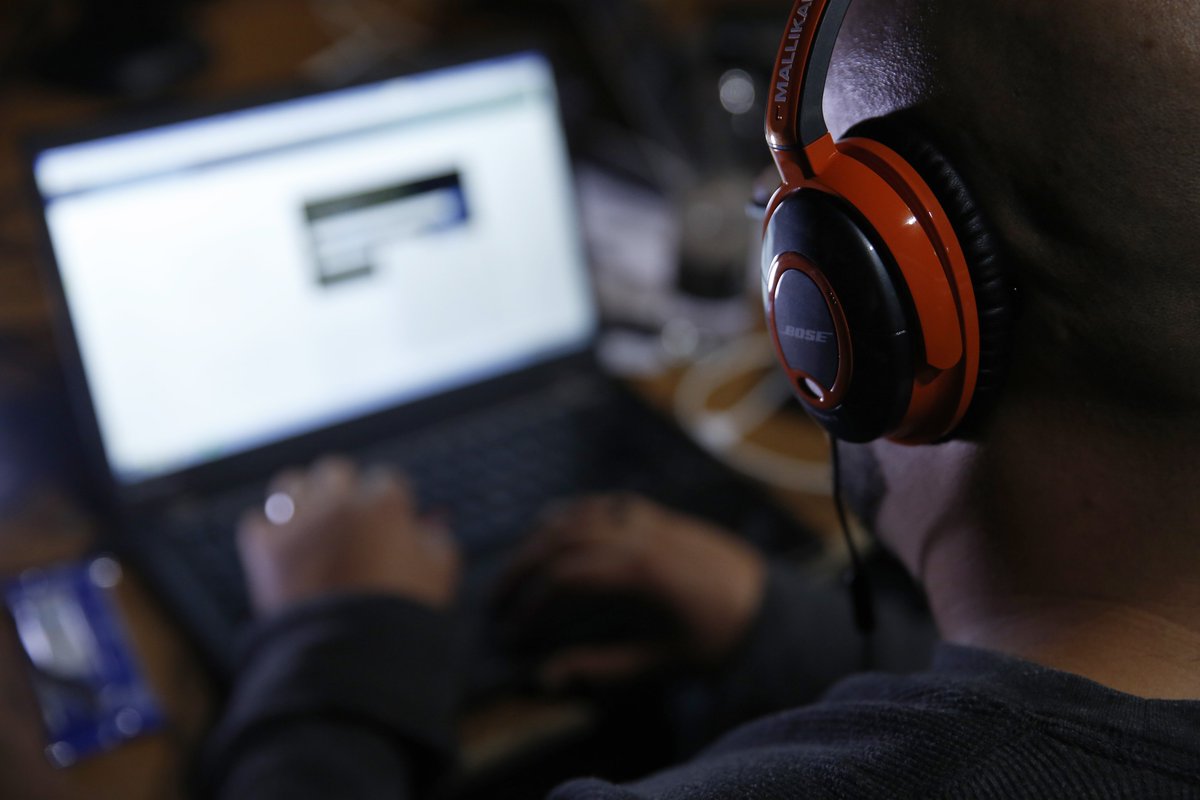 technology's tweet photo. Tech companies are prowling hackathons for future employees https://t.co/vTlnij9CNA https://t.co/hkH8mOfOfi