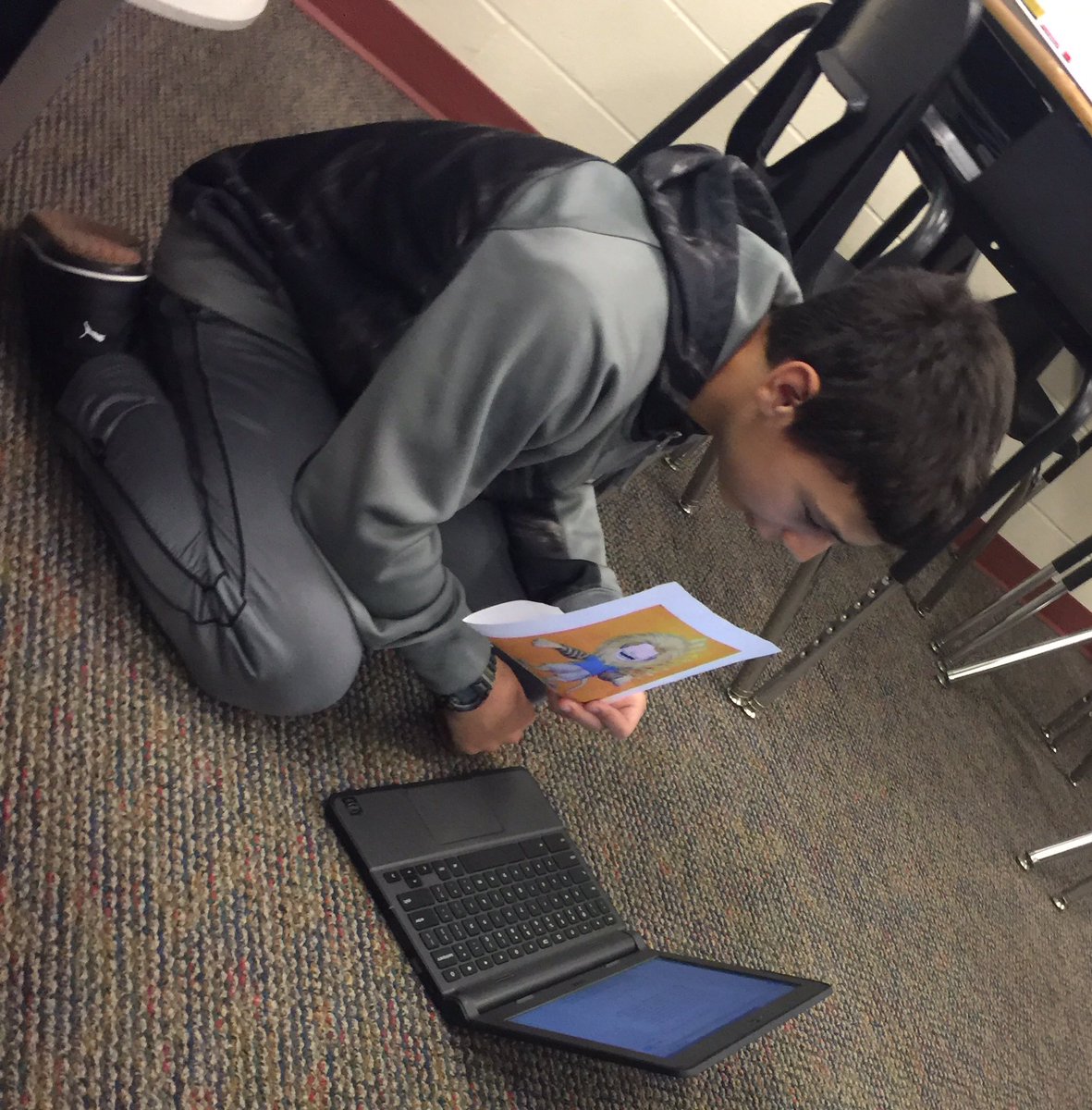 jjensenLS's tweet image. SVE @jennacook0720 class bring their Wild Selves on @Schoology video discussion #r7c2l