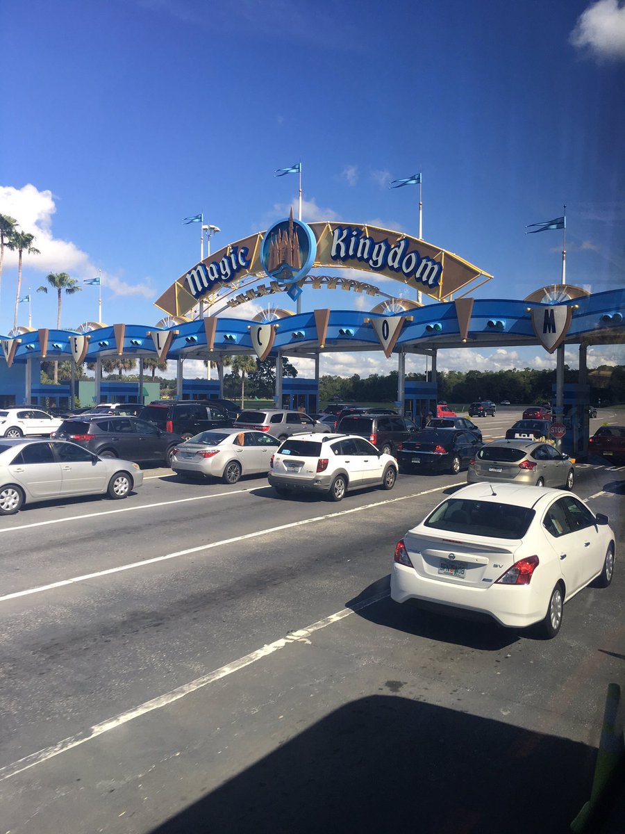 FuntimeFans's tweet image. No se explica la emoción de estar en esos lugares💖🙌🏼 Disfruten cada momento, desde que llegan al aeropuerto hasta siempre😭 #FuntimeTips