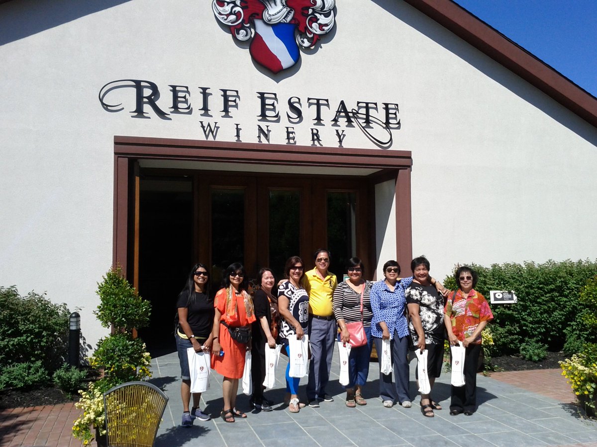 NiagaraDayTour's tweet photo. Niagara Day Tour introduces a new full day tour to Niagara-on-the-Lake as well as a full day winery tour to Niagara https://t.co/h89hvADN1H https://t.co/Mw19RdL3Ra