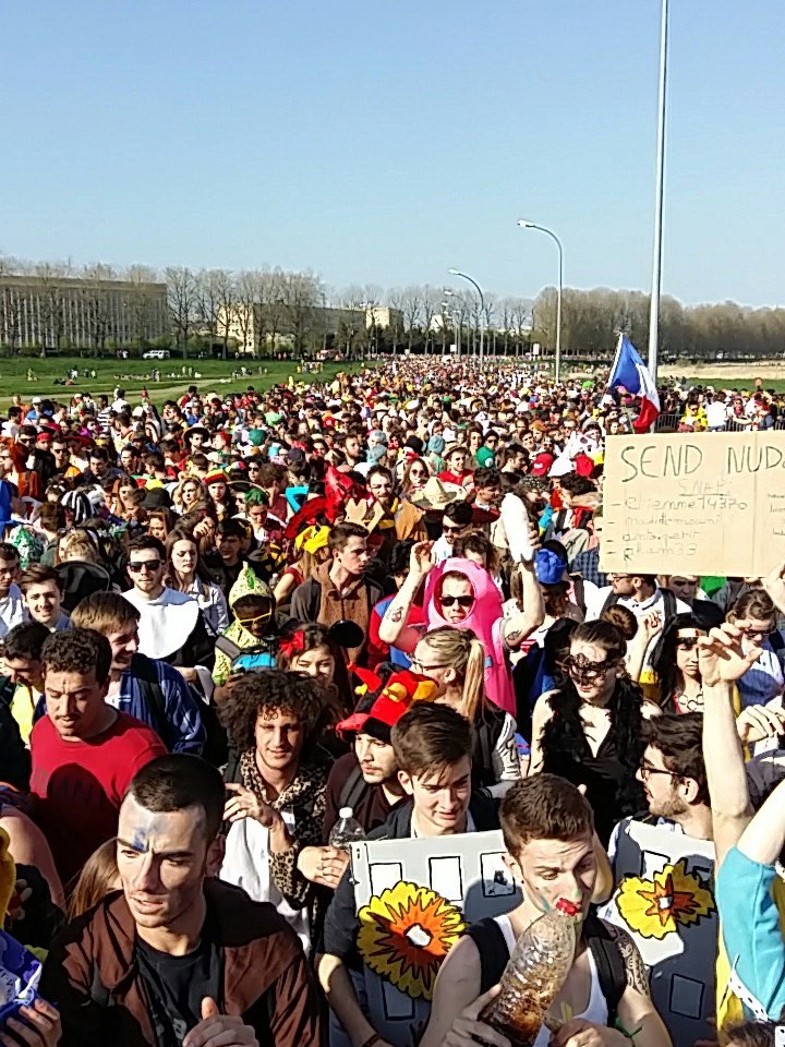 SciencesCaen's tweet photo. Arrivée au parc expo merci à tous ❤ #CEC20 @Kwak_CSC @AEHC14 https://t.co/O3mqdrLygE