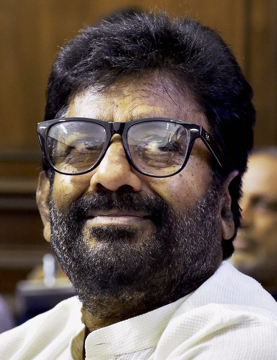 timesofindia's tweet photo. Shiv Sena MP Ravindra Gaikwad writes to govt expressing regret, urges scrapping flight ban https://t.co/wpHYr8ZTm4 https://t.co/bcp9yZqdbp
