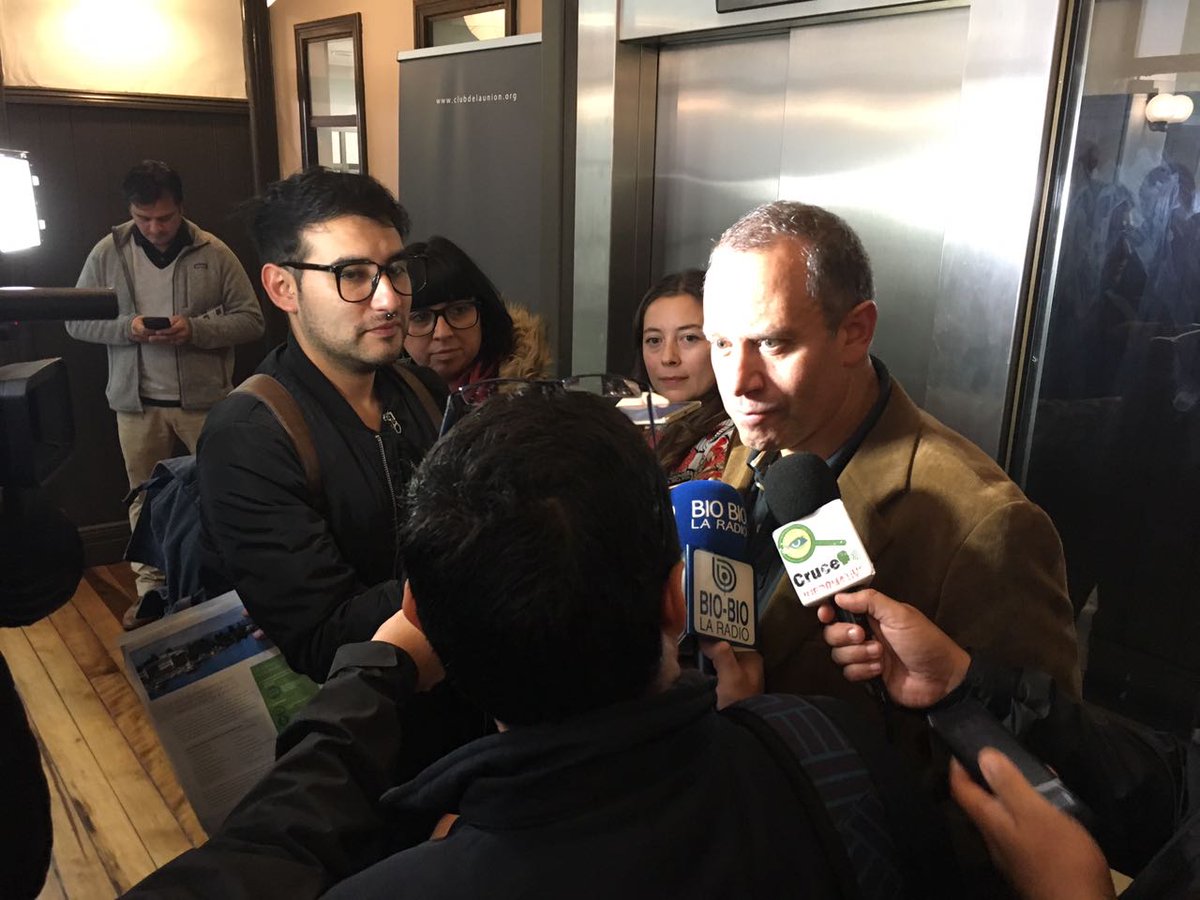 Junto a <a href="/visionvaldivia/">Vision Valdivia</a> lanzamos ruta #CO2Neutral en #Valdivia Foto 1: Francisco Luzzi 2. J Miguel Trabucco, Asuntos Corporativos sur Colbún