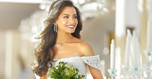 ayafady123's tweet photo. @CarmenSoliman celebreted her wedding with TWO amazing dresses! And we really... https://t.co/S1gBwyUqcV by #CarmenSoliman via @c0nvey https://t.co/mLRoQKSrlT