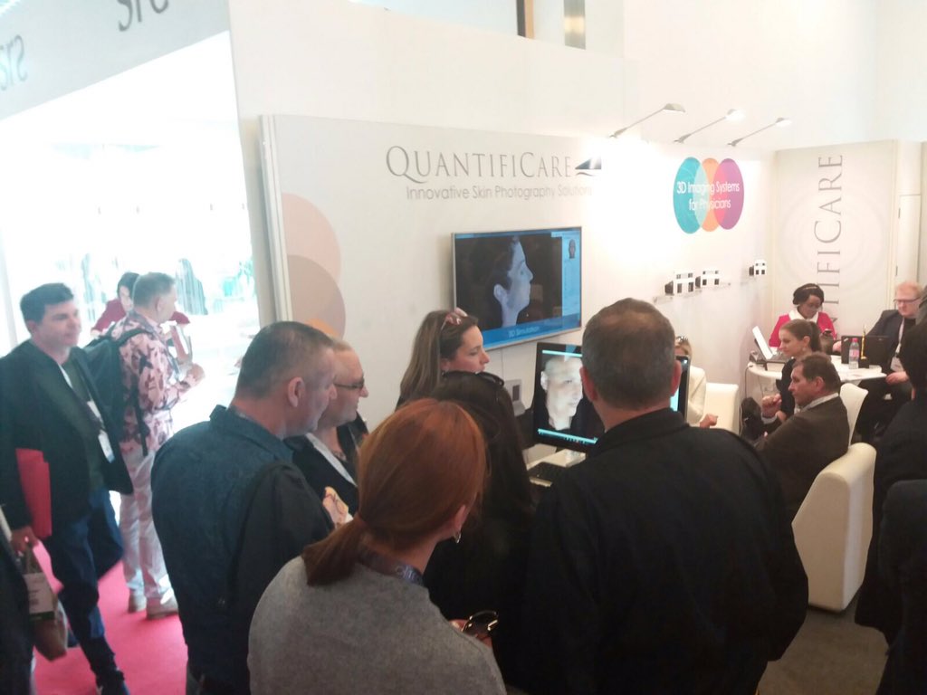 Aurelie_at_QC's tweet photo. An amazing start at #AMWC2017 !
#quantificare #lifeviz #LifeVizMini #LifeVizInfinity https://t.co/WY3jtby0UO