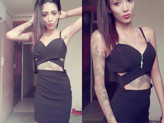 WebcamWomencouk's tweet photo. #INDIANPOISON, 25yo #camgirl Petite body, 30B tits, Brown eyes and Black hair from ZA. https://t.co/BvvEm1riOE https://t.co/dlW0W47dww