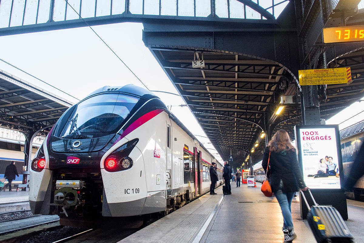 Alstom's tweet photo. In France, #Alstom’s Coradia Liner wins acclaim on the Paris-Troyes-Belfort #SNCF Intercity line  https://t.co/u6cRmvITDC https://t.co/BSyCbZrZt4