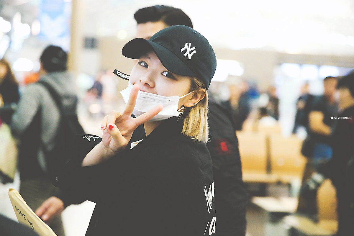 C8vU6D9VYAEg455.jpg:orig