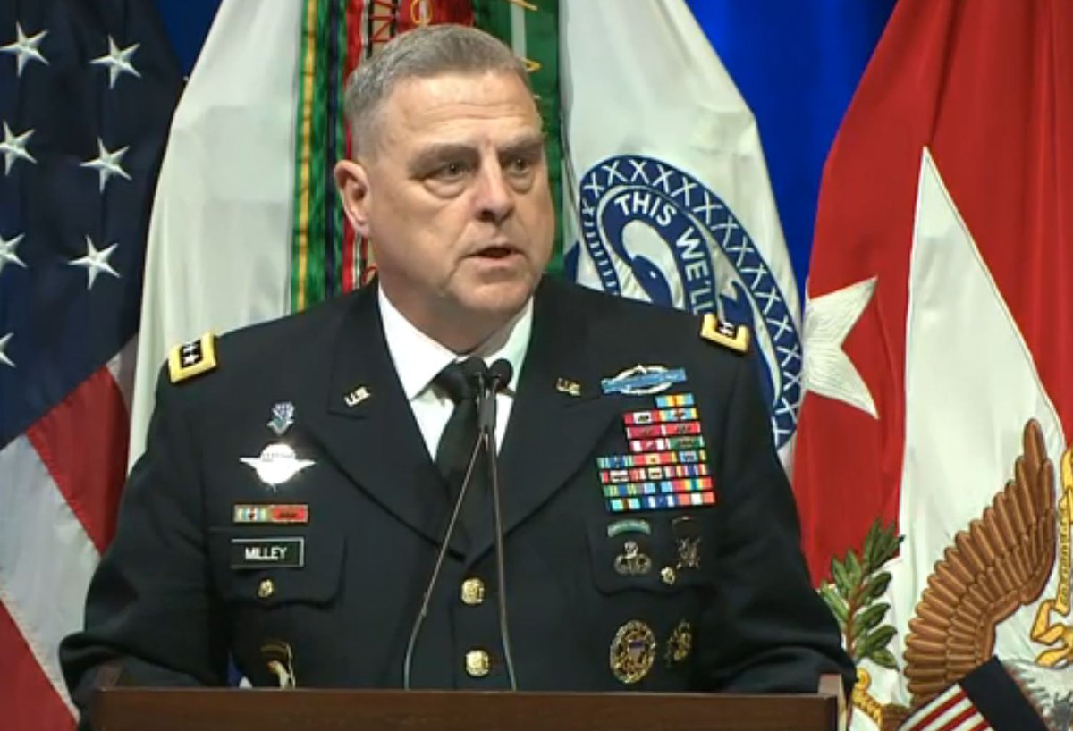 USArmy's tweet photo. #LIVE: We are obligated to remember #WWI Veterans' service and sacrifice to all those who came before us - @ArmyChiefStaff https://t.co/NvP5ZvIvxY