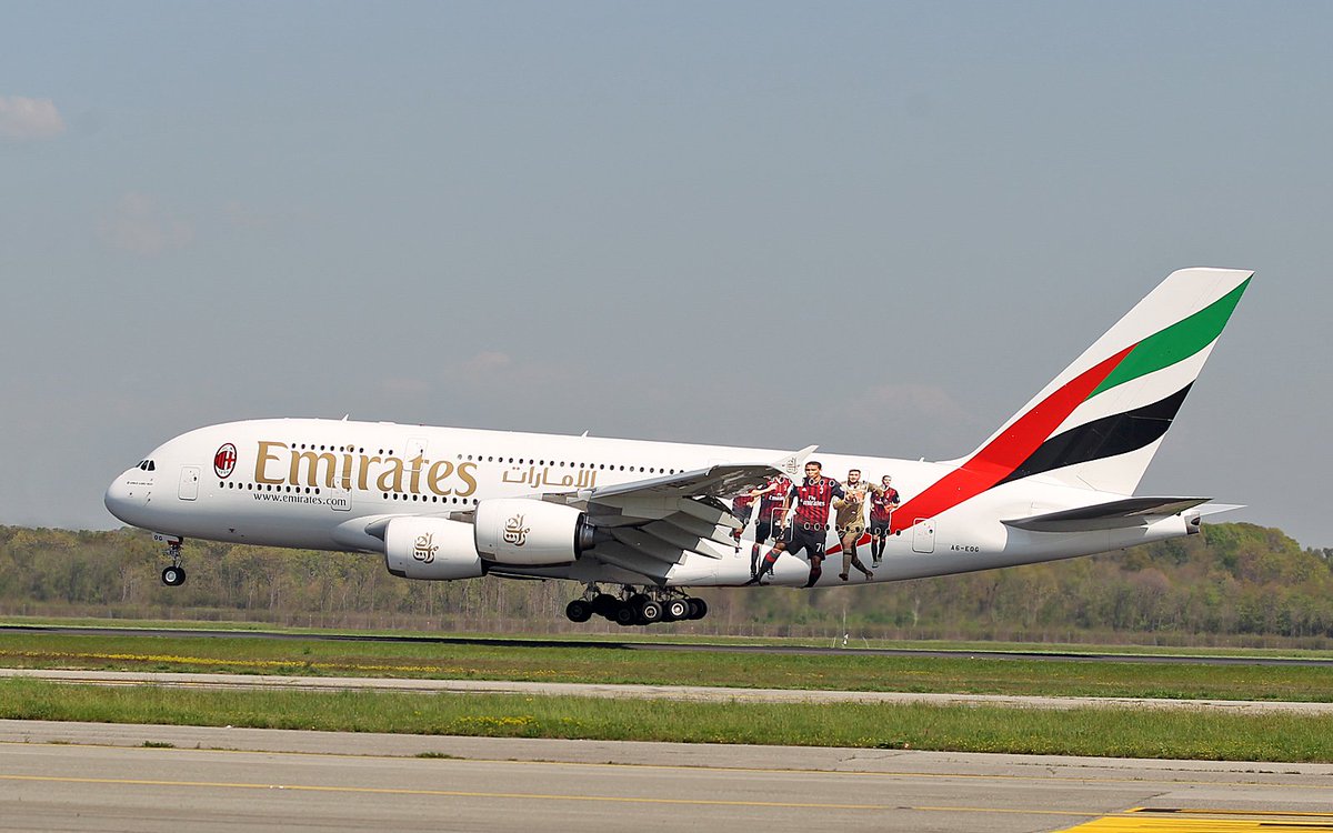 Emirates tweet media