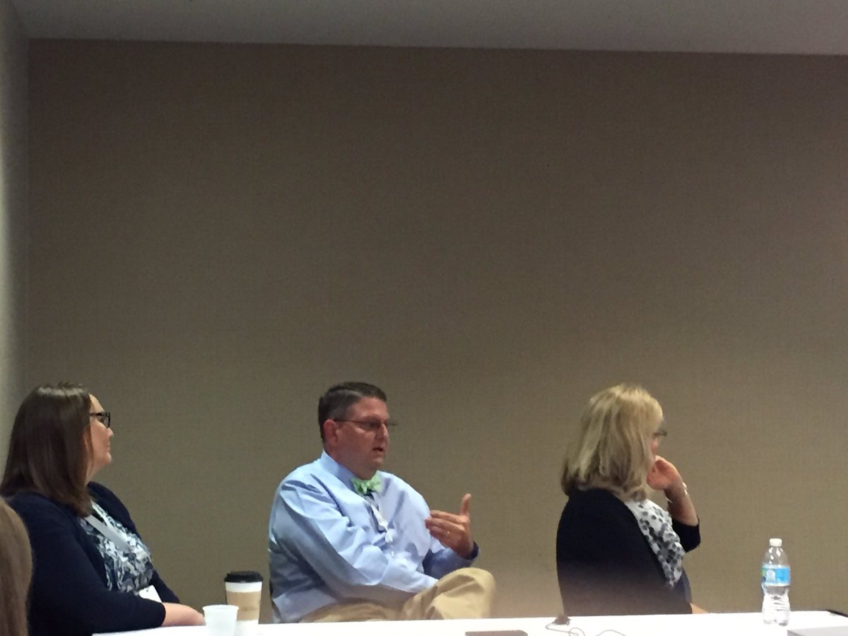 jgkDNP_NP's tweet photo. @EAST_TRAUMA #President @BruceCrookes interprofessional engage the masters session @#TraumaCon17 @SocTraumaNurses https://t.co/x2aOTKDcXj