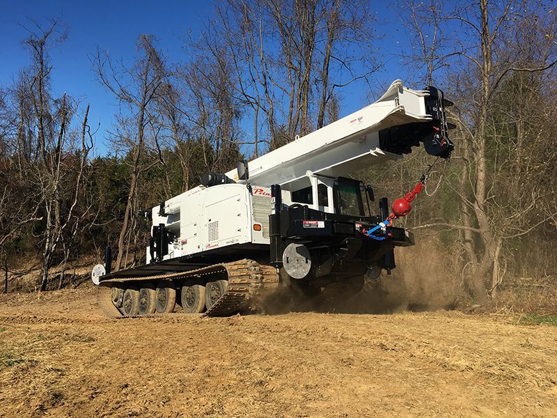 Altec intros 2 truck cranes for use on Prinroth’s Panther T22 track carrier buff.ly/2p4WZPN