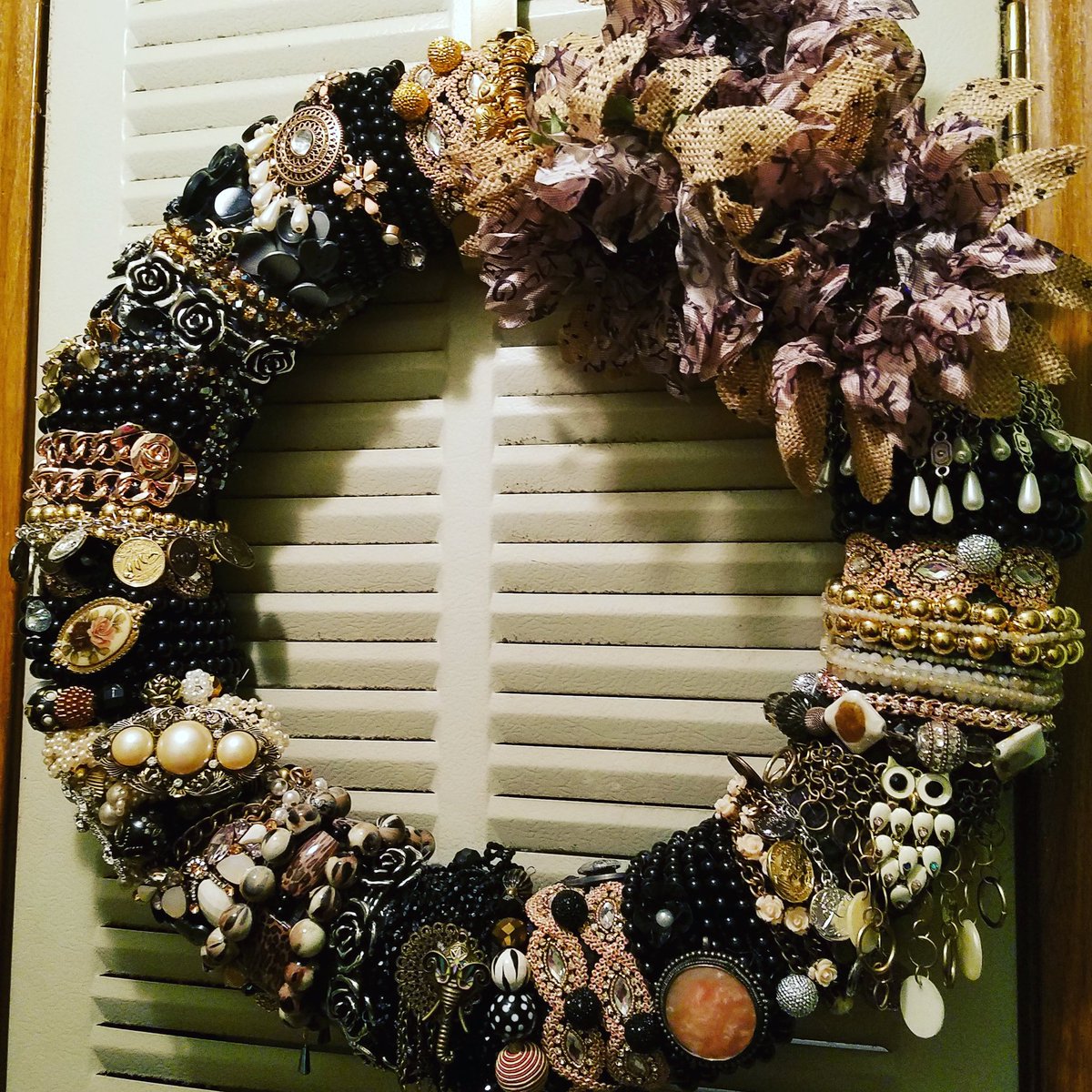 Msjuly1977's tweet photo. #handsofpurpose #shewreaths2 #closing #gifts #realestatemarketing https://t.co/zQdXVnyQzx
