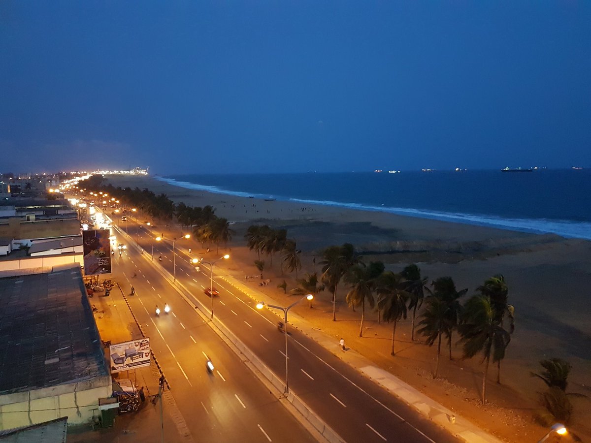 GloriaviSmile's tweet photo. Peut on dire que le Radisson est le plus haut sommet de Lomé? 😂😂 #team228 #hellotogo #milleetunevilles https://t.co/qZxcTVtEKV