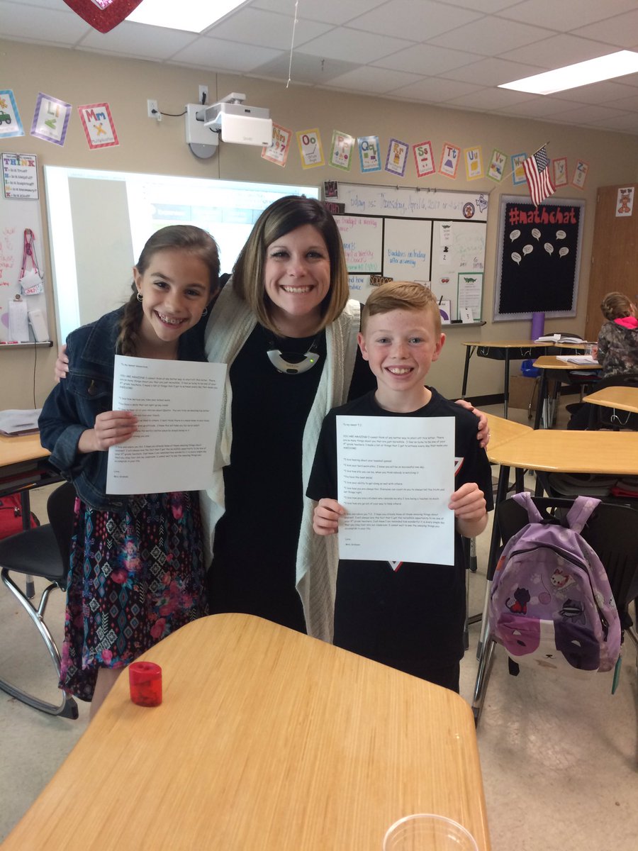 MrsGraham433's tweet photo. These #grahamsgators received their #heartfirstteaching letters today ✌️❤🐊@principalwch #lovemyjob #theyaremywhy https://t.co/fe6GisnVGj