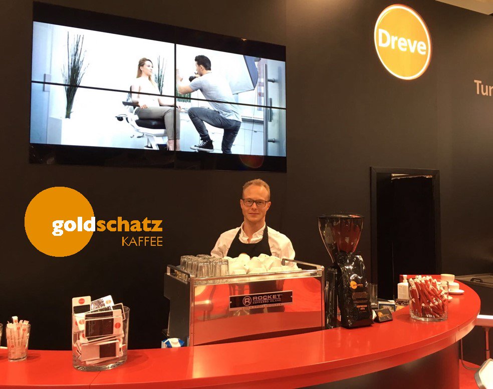 GoldschatzKaffe's tweet photo. Auf der Messe #IDS #Cologne 2017 haben unsere #Barista ganze Arbeit geleistet. https://t.co/XSfsaDUMuL 
#Catering #Kaffeemobil #Messeservice https://t.co/N7VHEijP4v