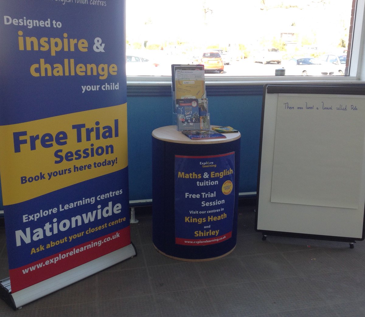 LucyhExplore's tweet photo. @exploretutors are at @ToysRUs #Solihull today. Help us write a story and enter our exciting writing competition! #children #writing #fun https://t.co/1uVTj7zAcJ