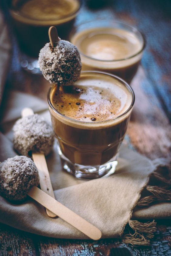 coffeedomru's tweet photo. Как же я рад что я кофеман! 👍😋😃
#coffeedom #coffee #кофе #кофедом https://t.co/8HytGBbmOc