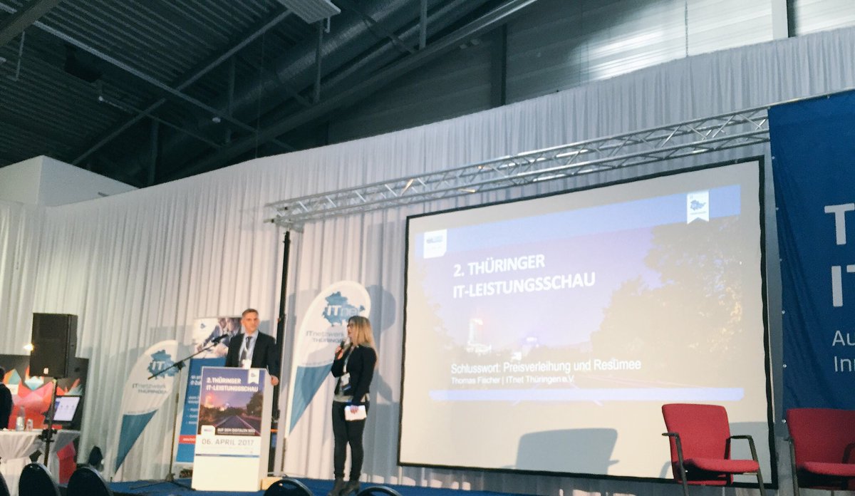 ITnet_TH's tweet photo. #THAK Netzausbau Gewinnspiel Preisverleihung #ITLS17 #Schnitzeljagd @visual_selling #RKWThüringen @dasBusinessloft https://t.co/ewA9YpGw2E