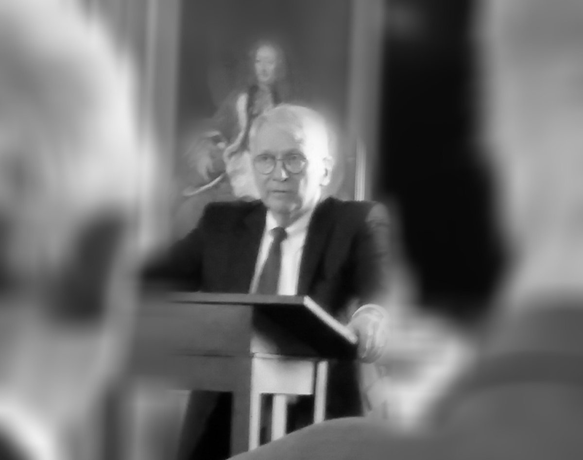 Juristtidningen's tweet photo. Nu talar Stefan Strömberg på #SvJT:s vårmöte. https://t.co/KBbdM92R6w