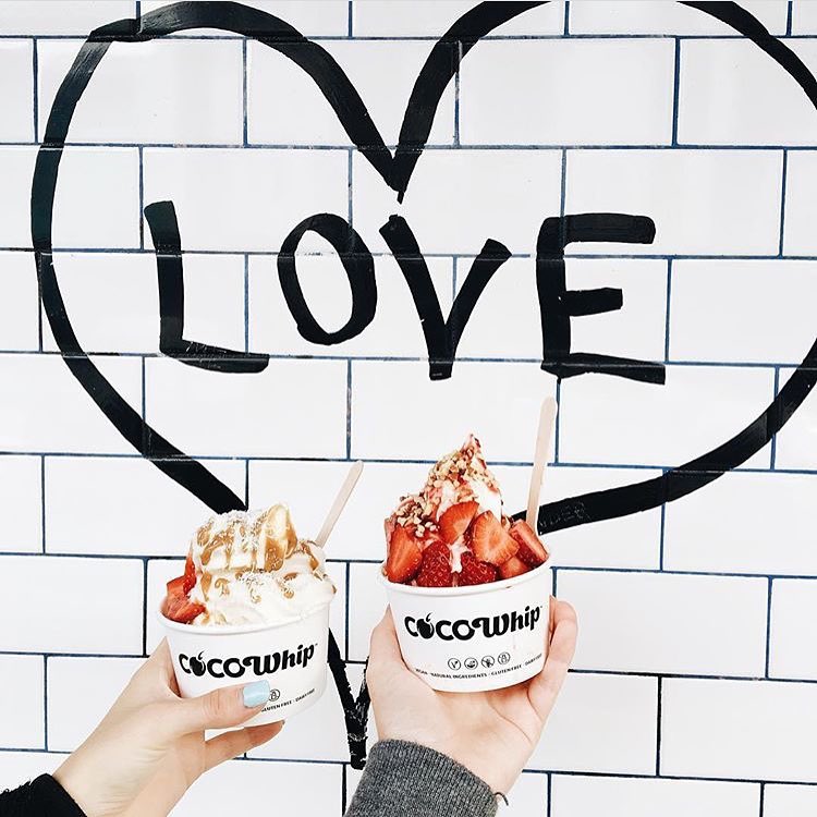 CocoWhipNL's tweet photo. Liefde voor aardbeien!
#love #liefde #aardbei #strawberry #CocoWhip #CocoWhipNL #beautiful #happy #photooftheday #tbt #ThrowbackThursday https://t.co/C8SB6ZjzN7