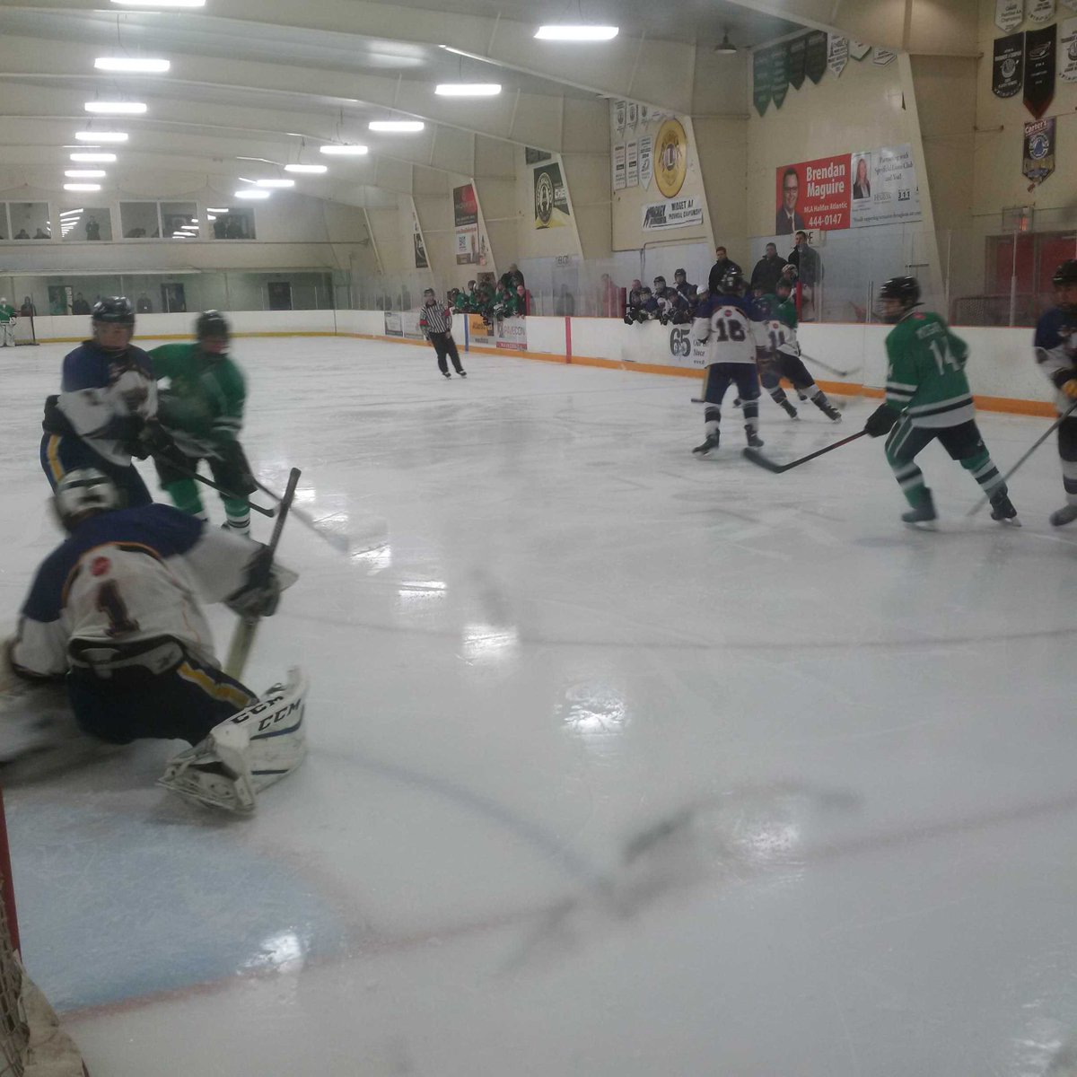 2017MidAAProv's tweet photo. Third period action Bedford vs Chebucto https://t.co/Zw1pwep9Fn