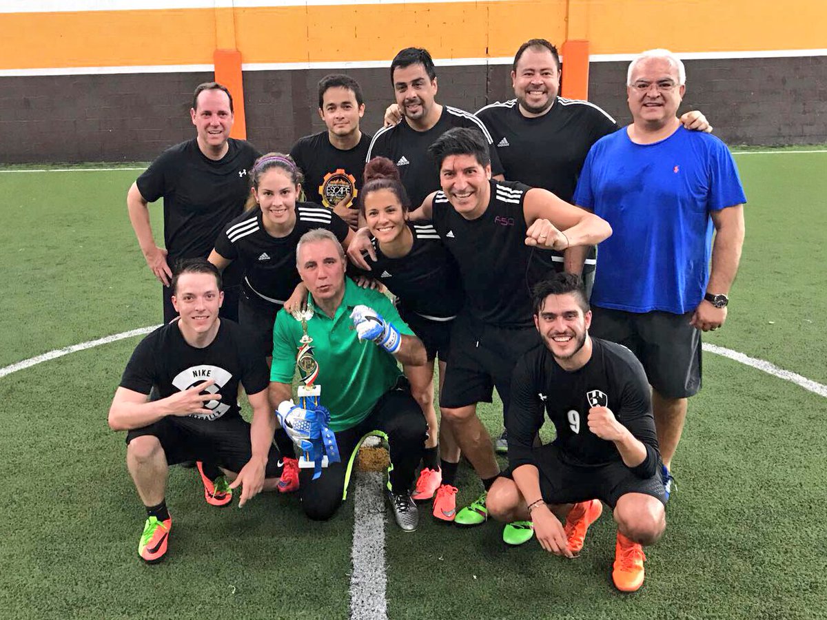 RodolfoLanderos's tweet photo. ¡¡CAMPEONEEEEES!! 🏆
#TalentosFC @nikemexico https://t.co/OODgBplN4f