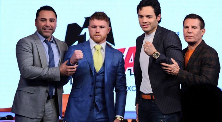 ForoCoatza's tweet photo. #boxeo #Mexico Televisa y TV Azteca transmitirán la pelea #Canelovs #chavez Jr
https://t.co/HF770eiIda https://t.co/UKeyU4hPrB