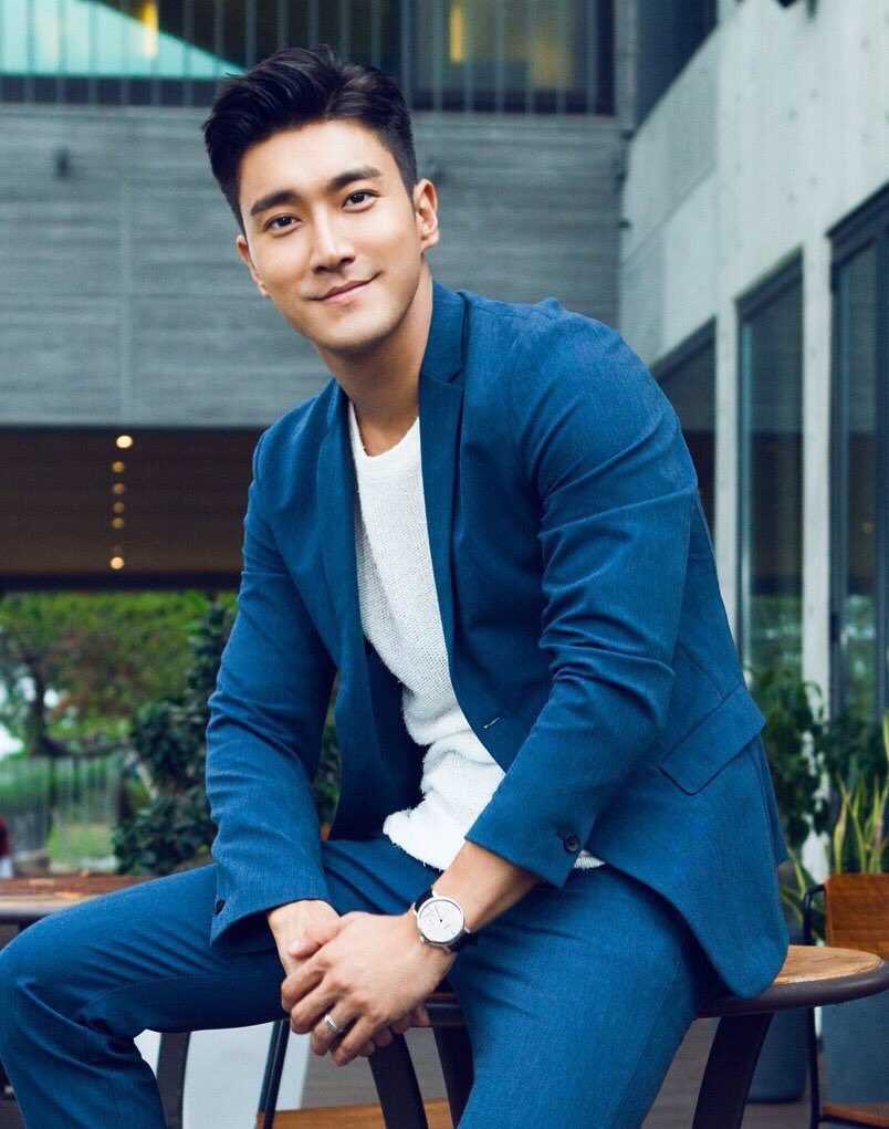 HAPPY BIRTHDAY TO MY ULTIMATE BIAS SINCE 2011 MR CHOI SIWON   