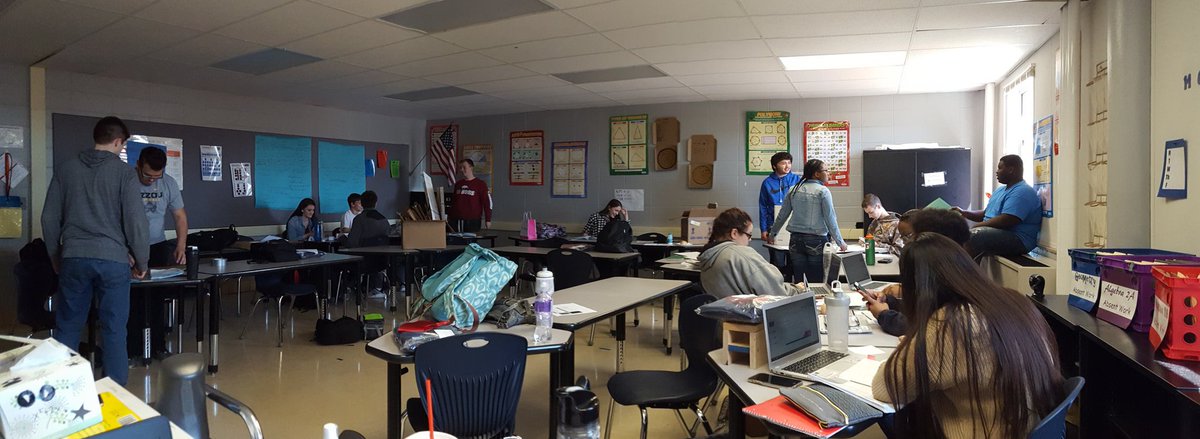 Foley_Math's tweet image. Hard at work building their cities for our PBL exponentials and logarithms unit!