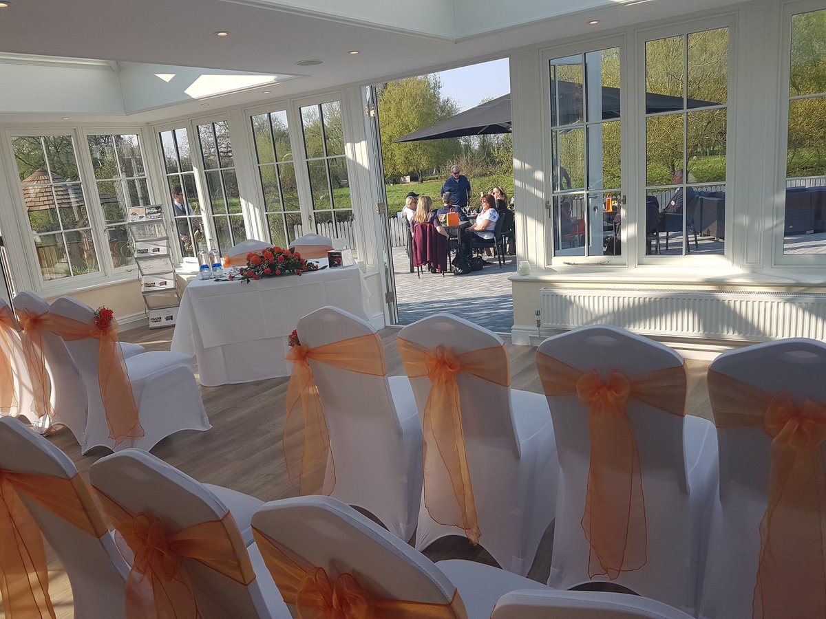 georgiademiward's tweet photo. Amazing atmosphere at @LegacyRoseCrown this evening for the opening of #TheOrangery. Orange martini anyone? 🍸 https://t.co/alZg6FZh4T